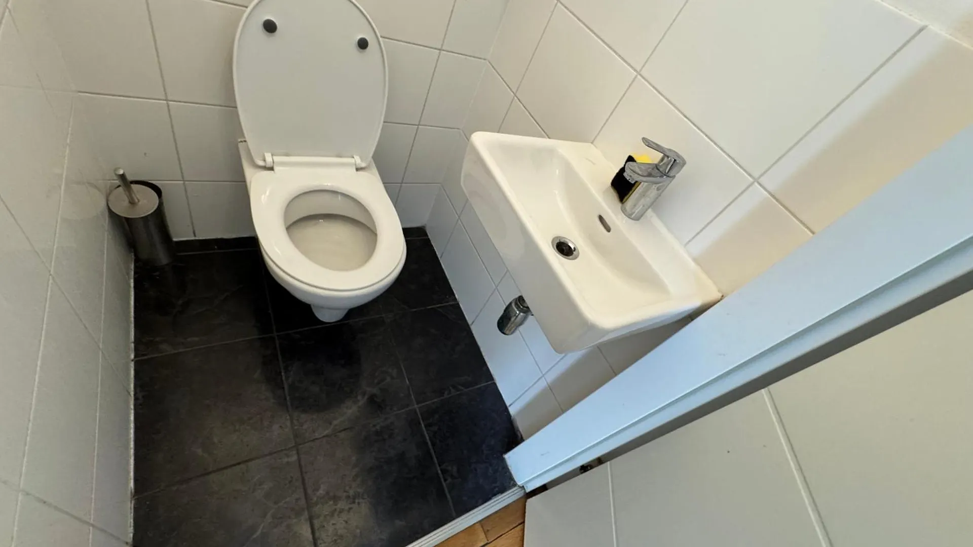 Homestay Charmantes Zimmer Nahe Schloss Schoenbrunn - Gemuetlich Und Zentral Vienna