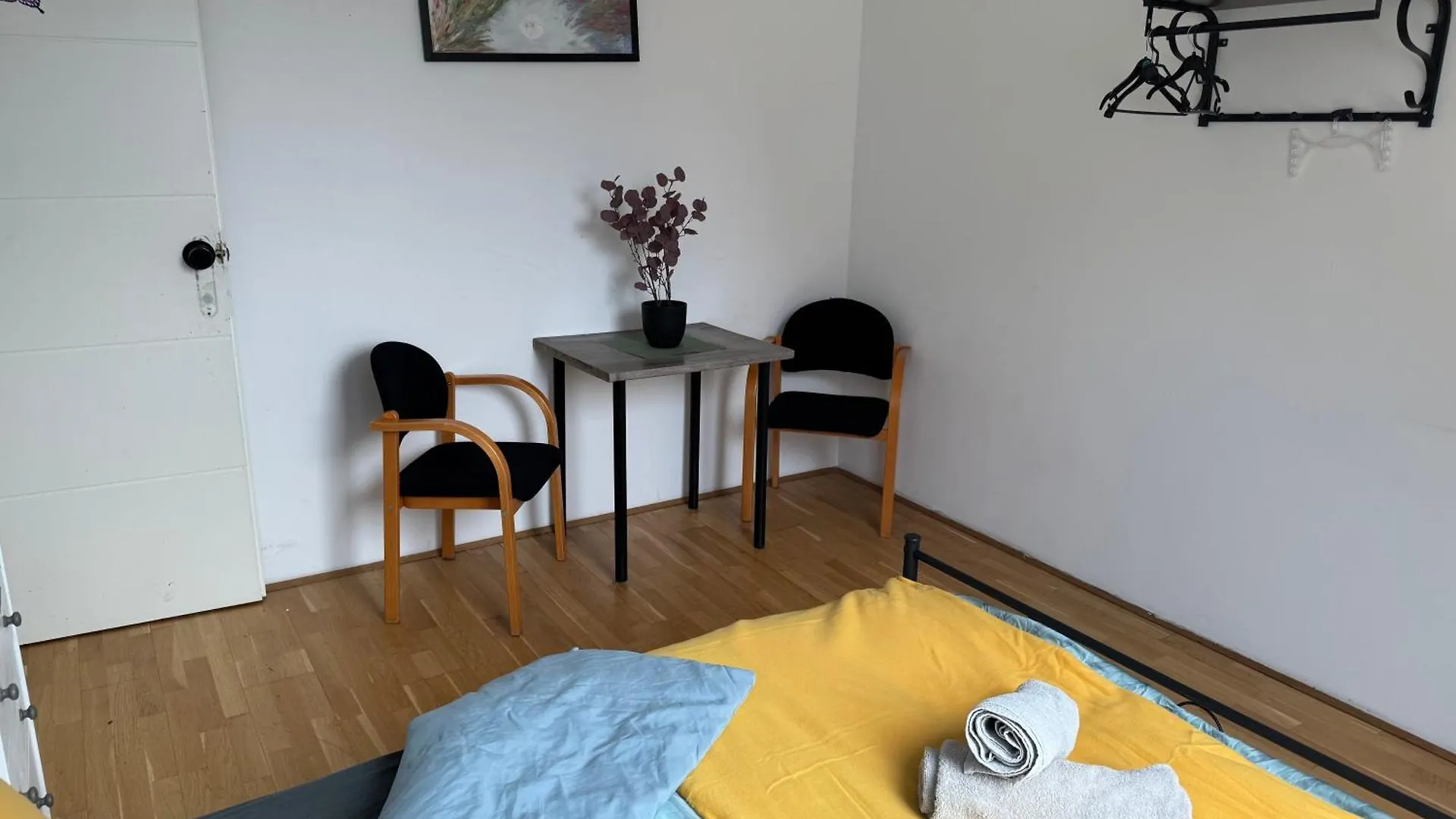 Charmantes Zimmer Nahe Schloss Schoenbrunn - Gemuetlich Und Zentral Vienna Homestay
